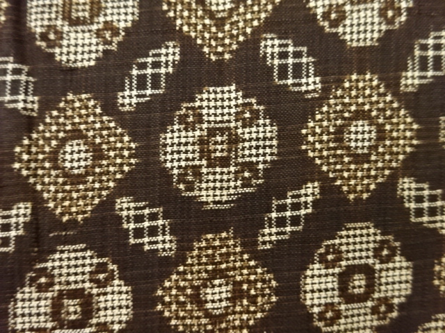 JAPANESE KIMONO / SILK / DORO OSHIMA TSUMUGI / WOVEN GEOMETORIC PATTERN